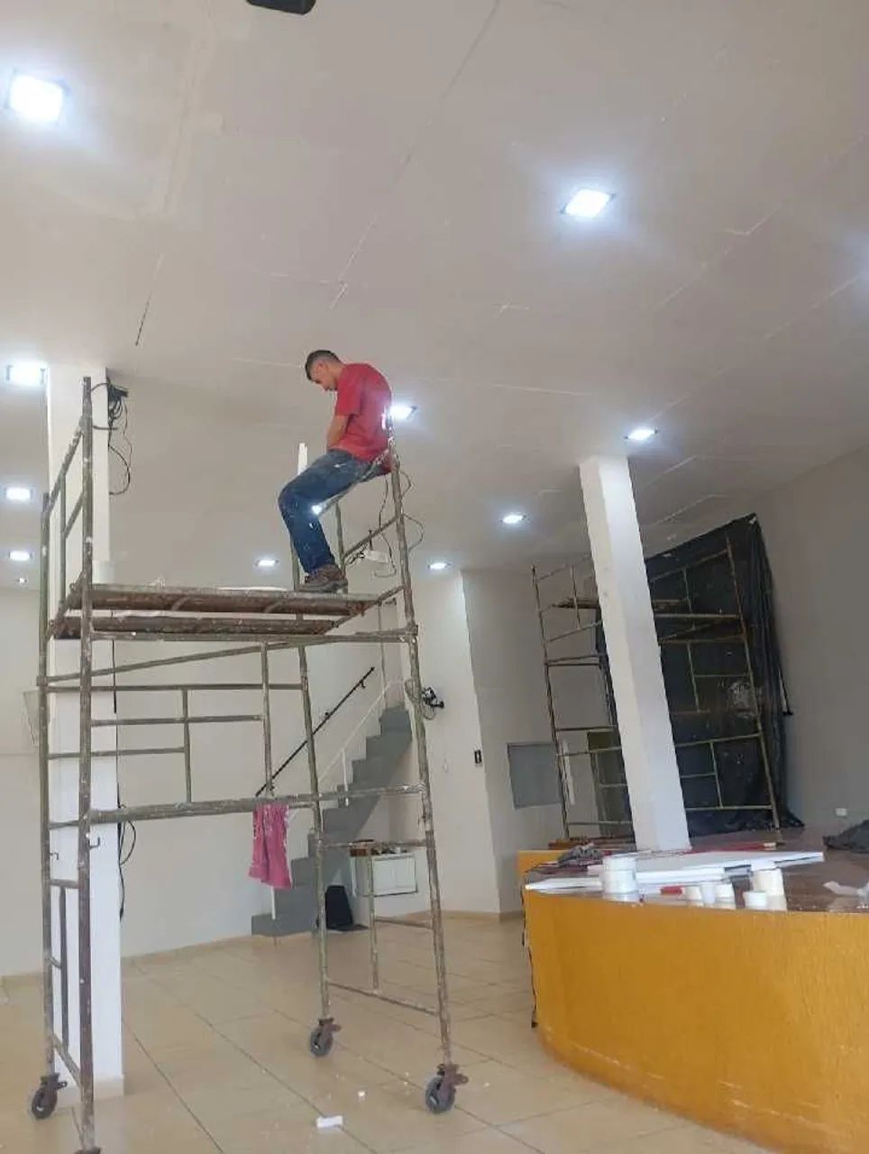 Serviço de isopores e forros de e piso vinil  - Foto 3