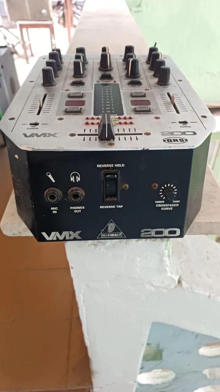 MIXER BEHRINGER VMX 200 - Foto 4