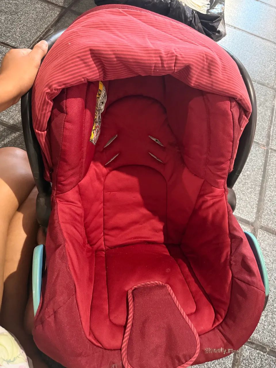 Cadeira de balanço e bebê conforto  - Foto 5