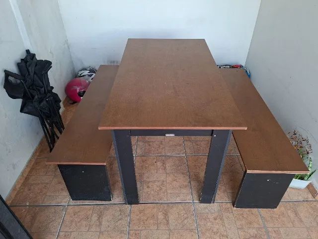 Mesa com bancos - Foto 3