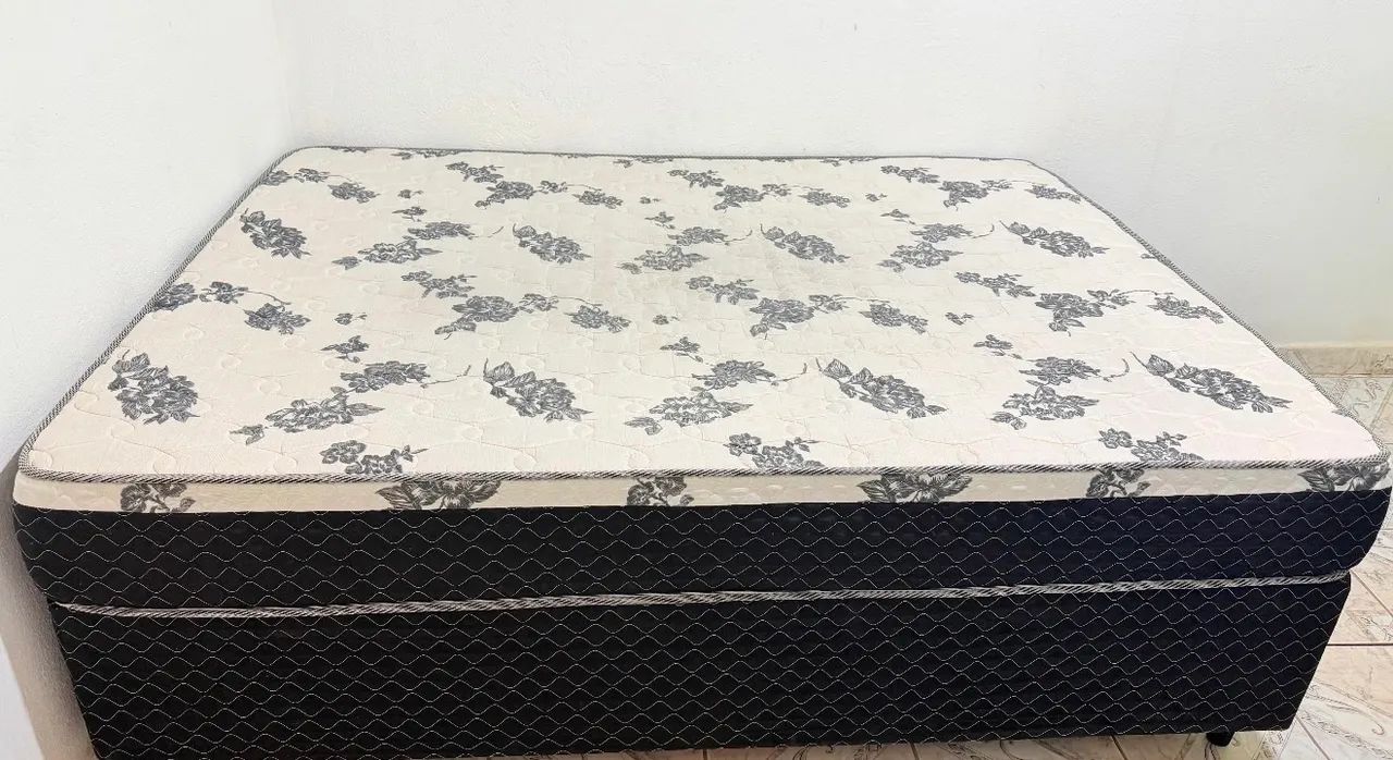 Vende-se Cama de Casal em Ótimo Estado  - Foto 2