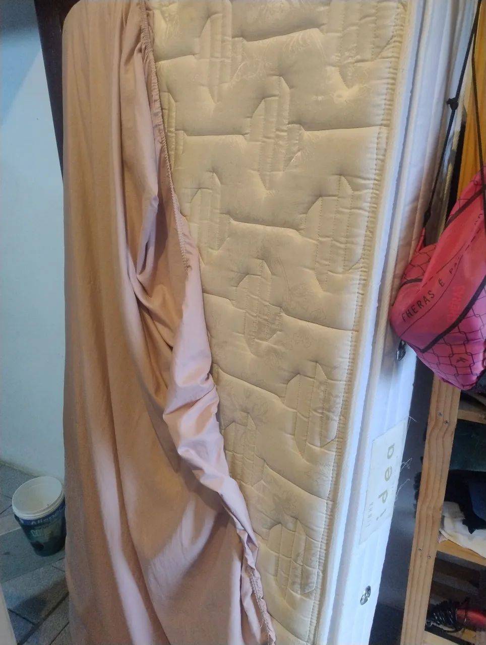 Vendo cama box de solteiro  - Foto 4