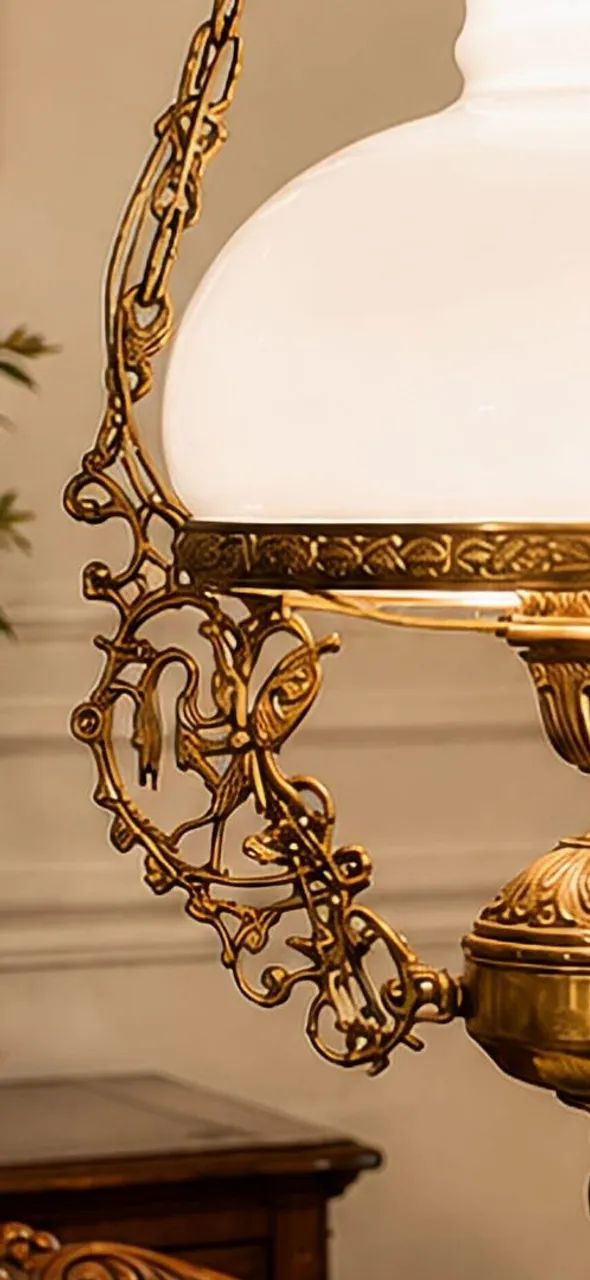 Lustre Vintage em Bronze com Cúpula Opalina - Foto 4
