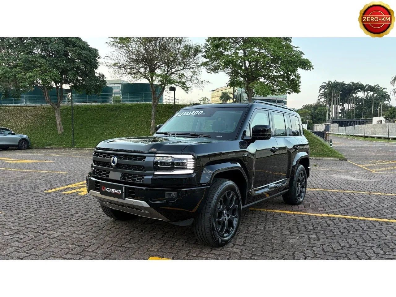 Denza B5 SUV híbrido plug-in, foto 2 de 16