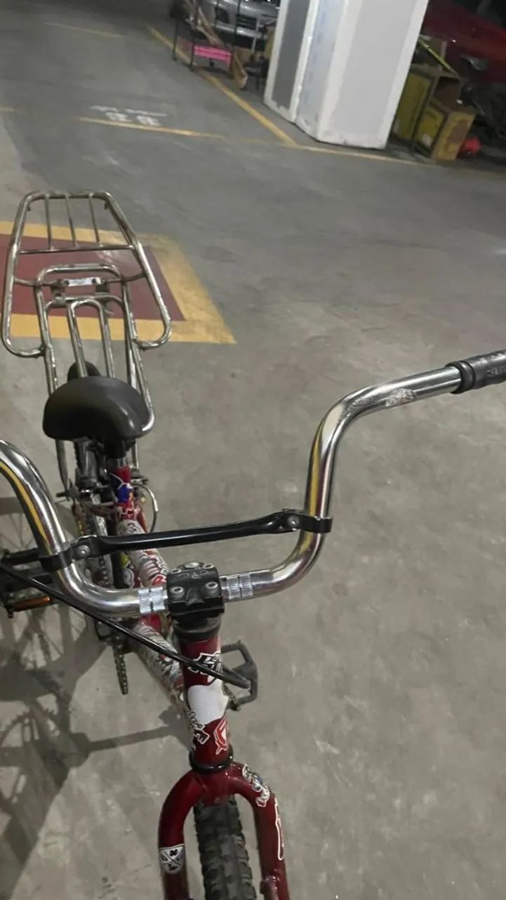 Bicicleta (montadinha própria para grau) Aro 20  - Foto 5