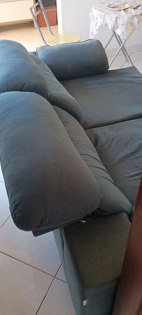 Vendo Urgente Sofá Retrátil 2 Lugares. - Foto 2
