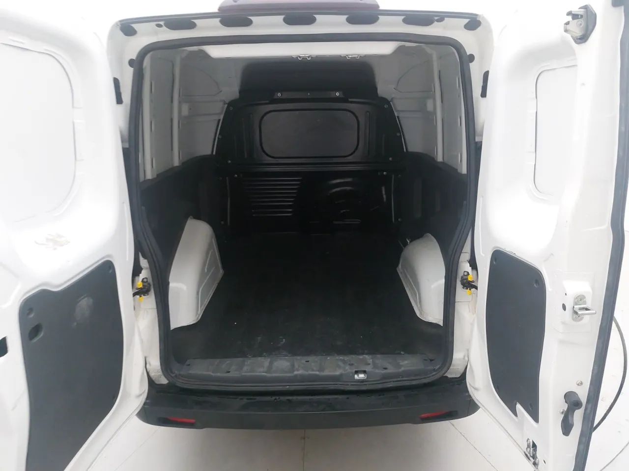Fiat Fiorino Endurance 1.3 Flex 8V 2p, foto 9 de 16