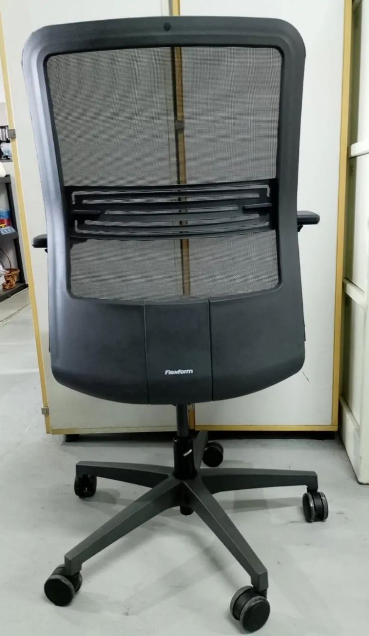 Cadeira de Escritório Flexform Tecton - Modelo Presidente  - Foto 3