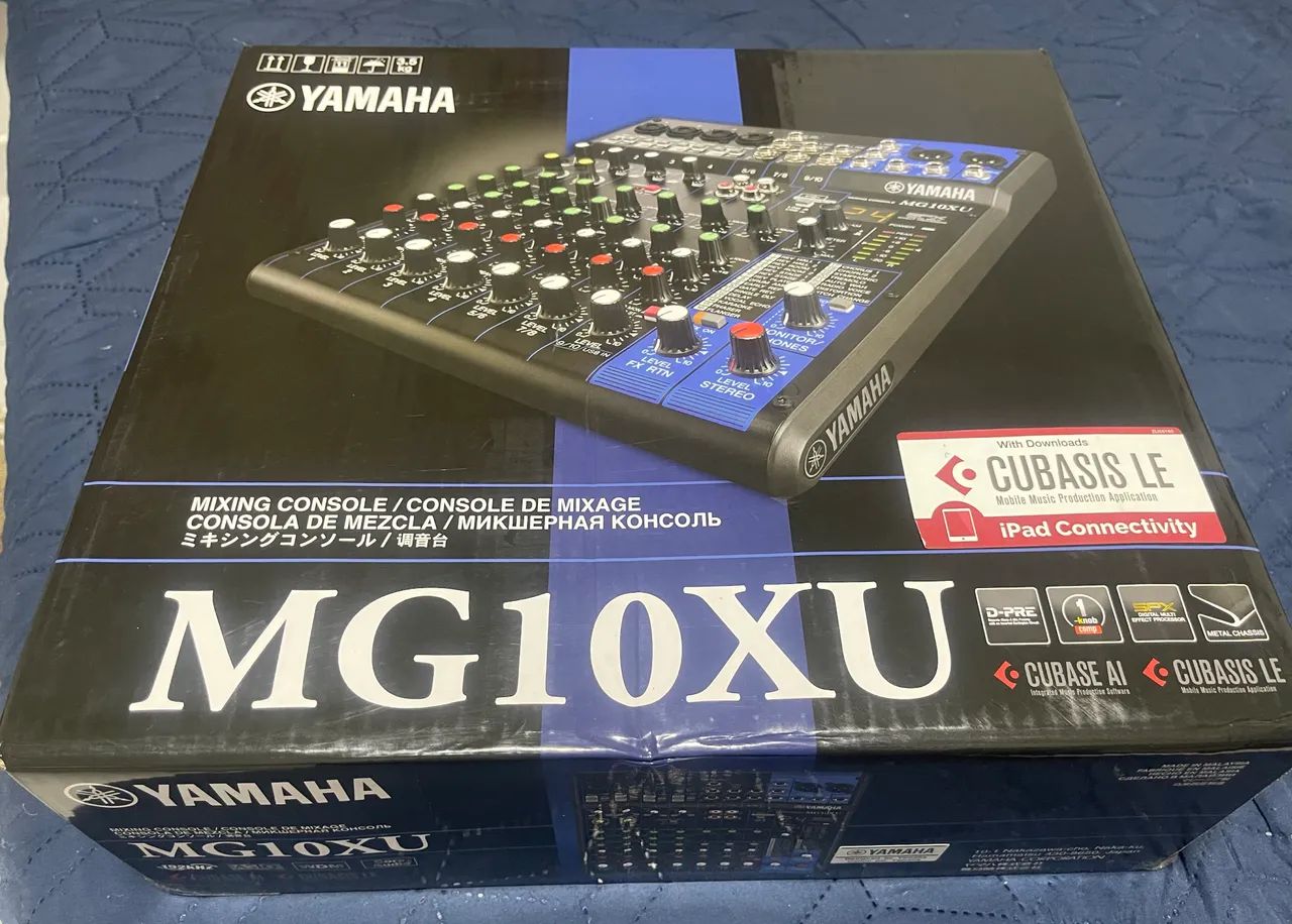Mesa de áudio Yamaha MG10XU na caixa - Equipamentos e Acessórios