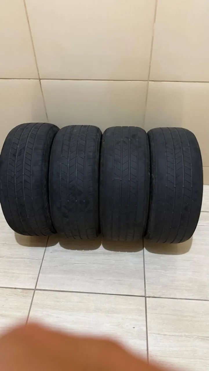 Pneus Bridgestone 215/50 R17