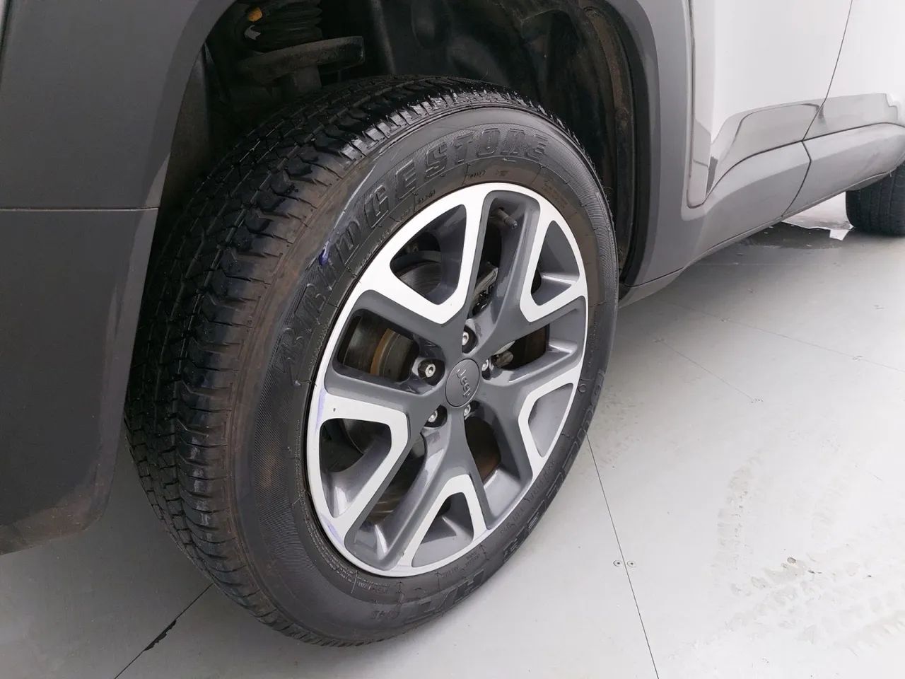 Jeep Renegade Longitude 1.8 4x2 Flex 16V Aut., foto 14 de 18