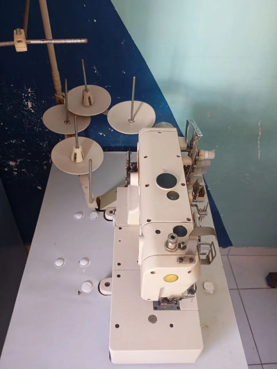 Máquina de costura galoneira - Foto 3