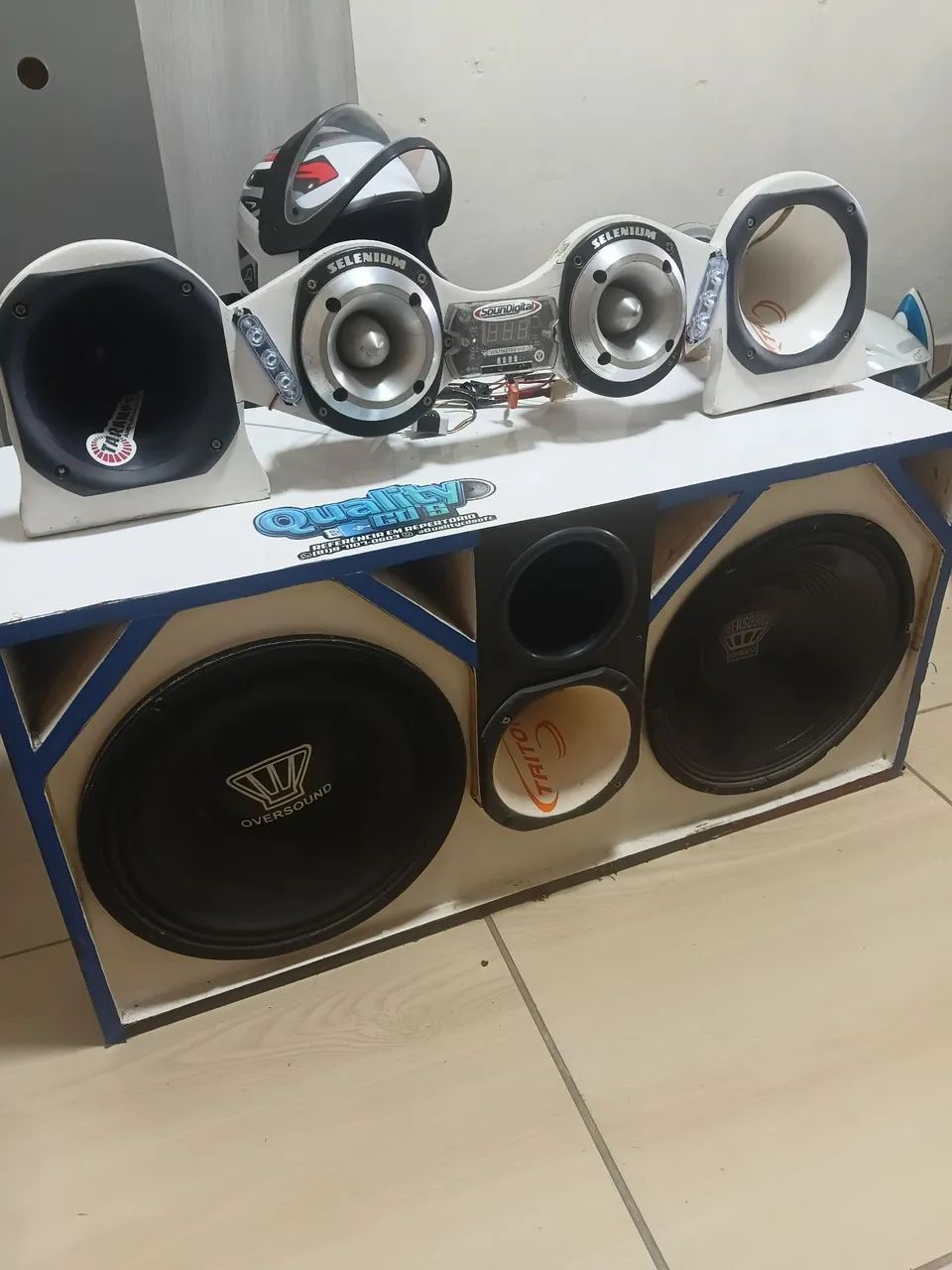 Caixa de som muito boa