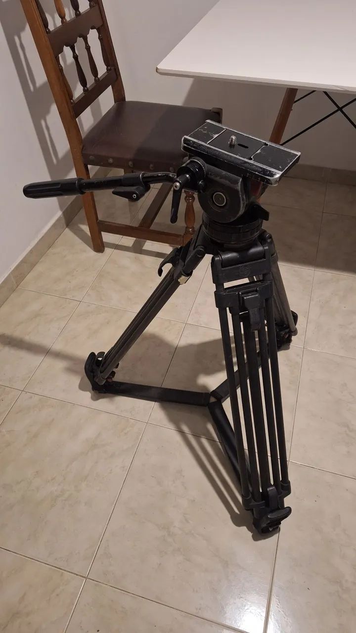 Tripé Sachtler Video 18 100mm Fibra de Carbono 3 estágios - Foto 2