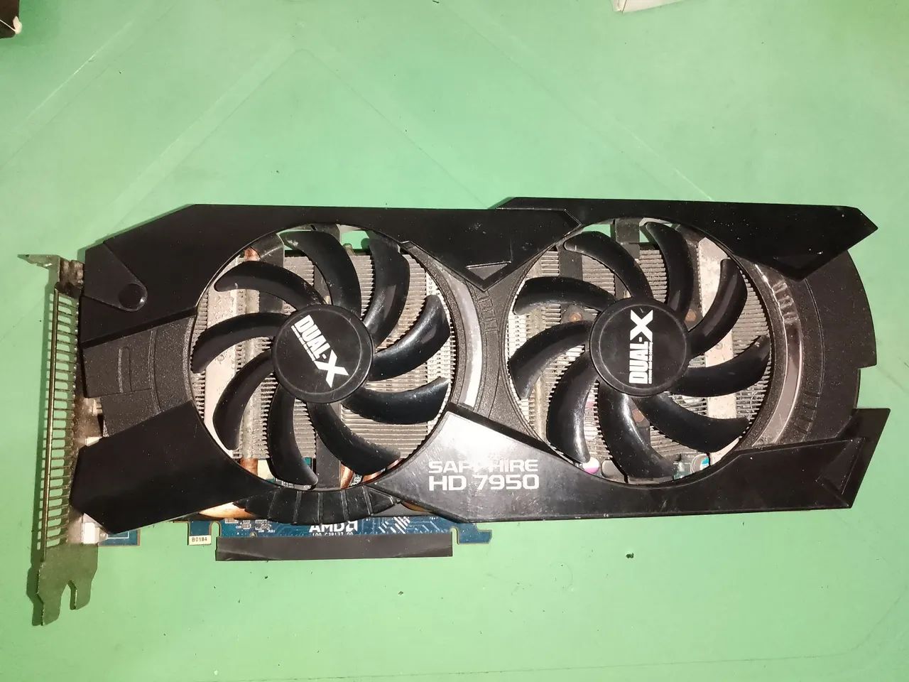 Placa de vídeo xfx Saphire hd7950 3gb vram