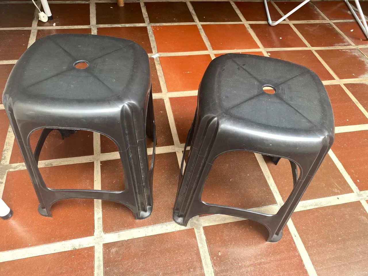 Vendo 2 banquinho  - Foto 2