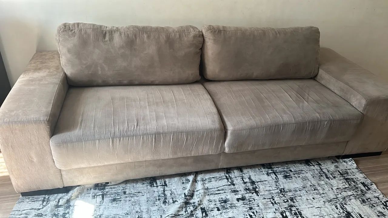 Sofá de veludo nobre 4 lugares - Foto 4