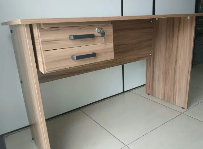 Mesa para escritório - Usada bem conservada (vai desmontada) - Foto 3