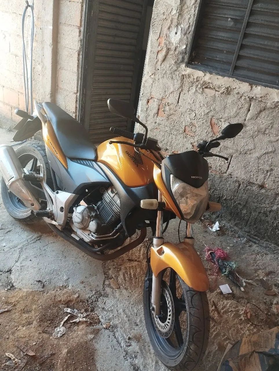Vende se cb 300  - Foto 2