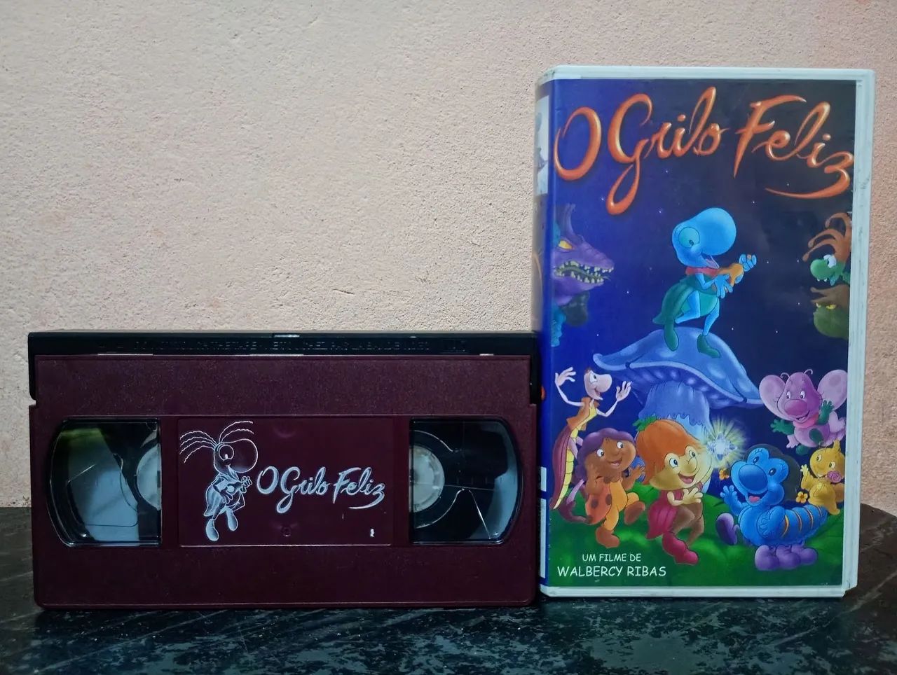 Vhs o Grilo feliz - dublado 