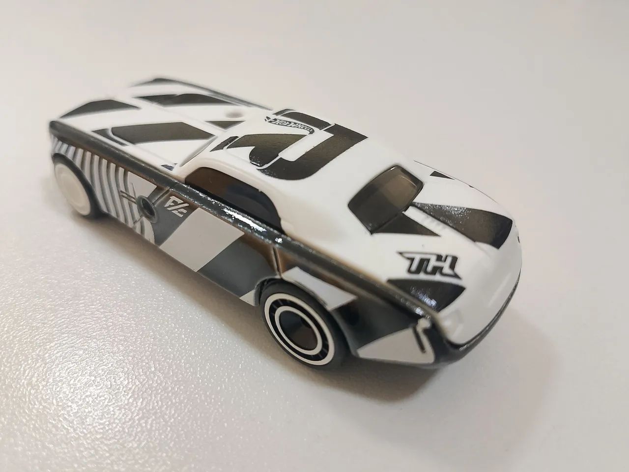 Hot Wheels Hi-Roller II Super T-hunt 2025 - Foto 2