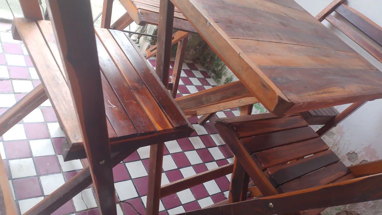 CONJUNTO DE MESA DE MADEIRA  - Foto 2