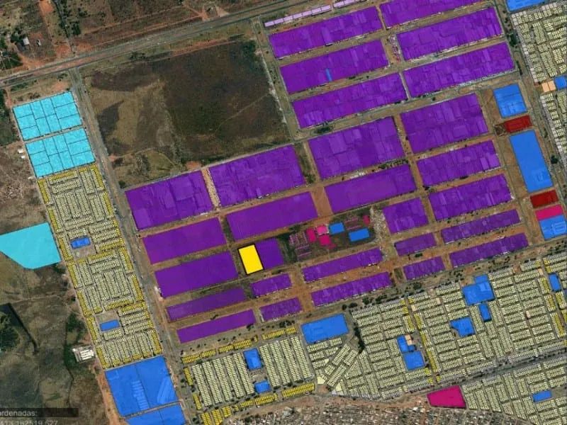 VENDO TERRENO COM 5600M² LT - QI 13 CEILÂNDIA-DF - Foto 2