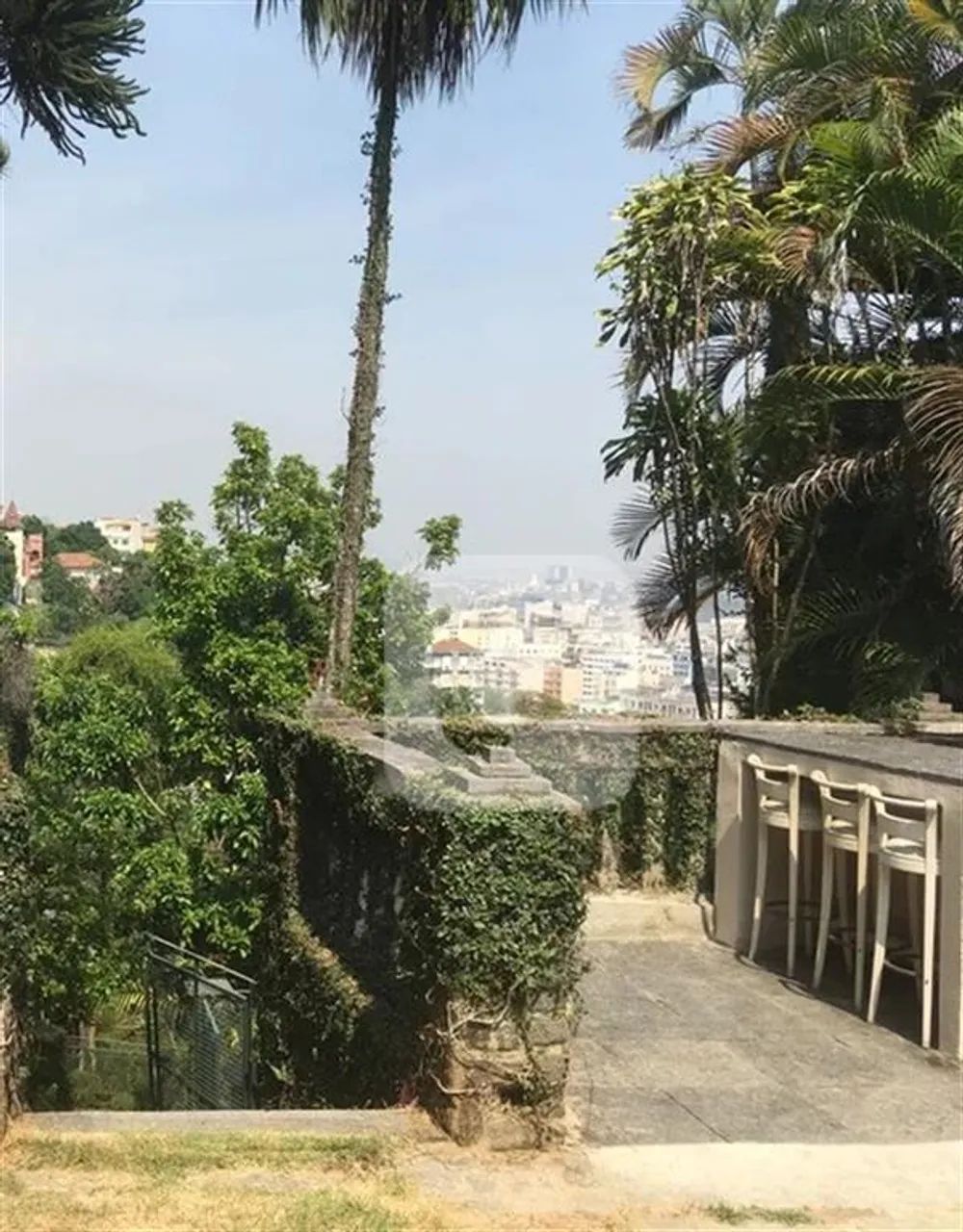Casa com 7 Quartos e (6) Suítes e 5 Vagas de 1000 m² com Piscina em Santa Teresa - Foto 2