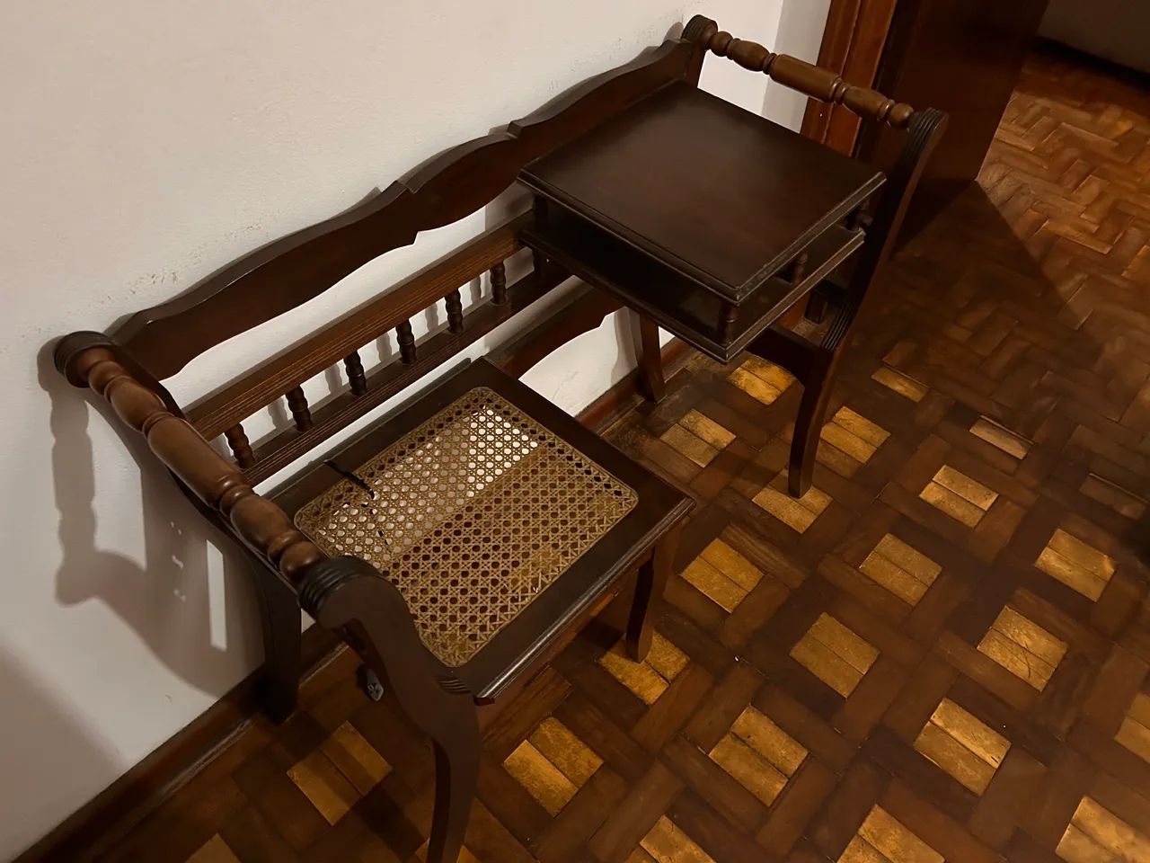 Mesinha de telefone antiga  - Foto 2