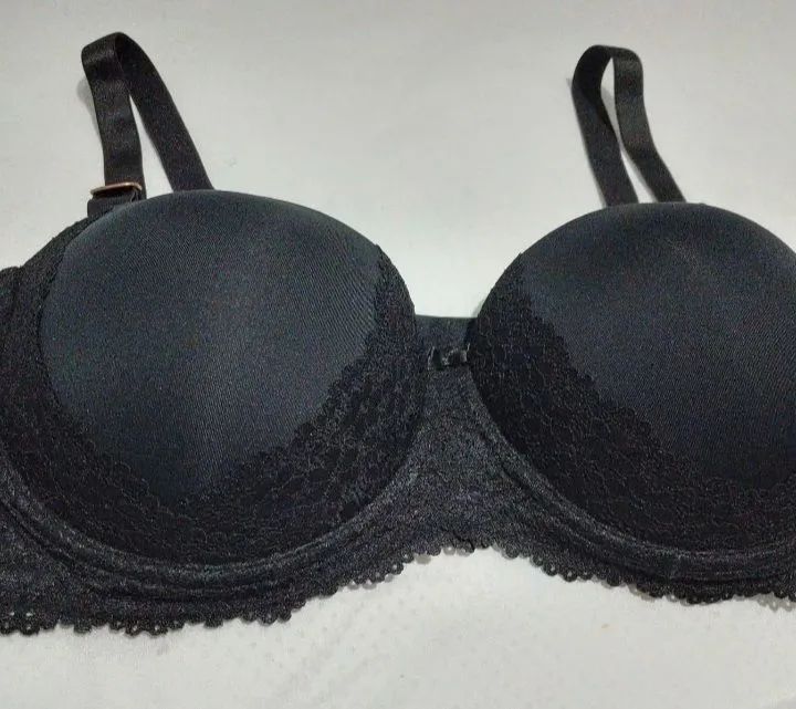 Sutiã preto de renda 