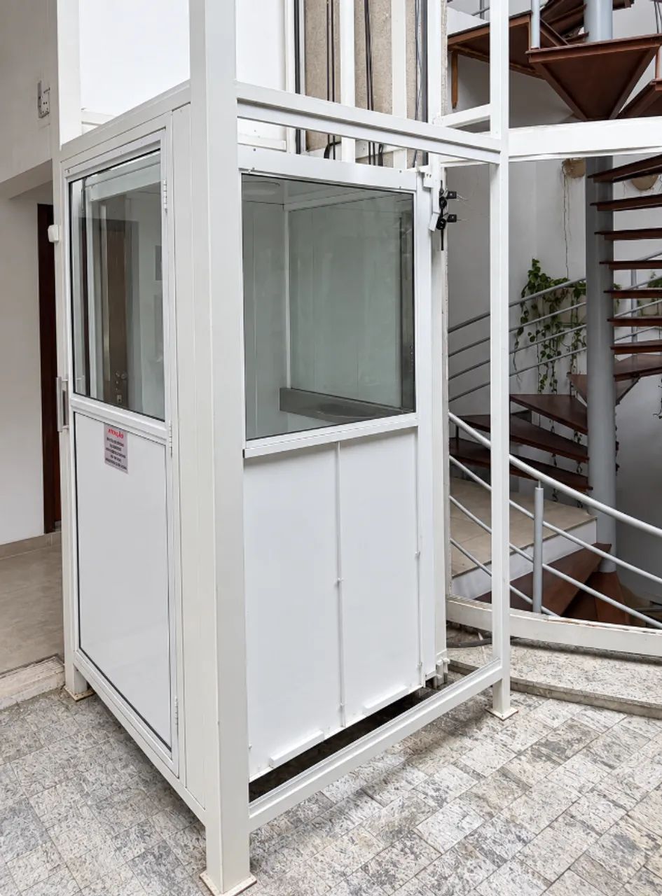 Elevador Plataforma Hidráulica Ônix - 2 Paradas - Cabine Completa - Foto 2
