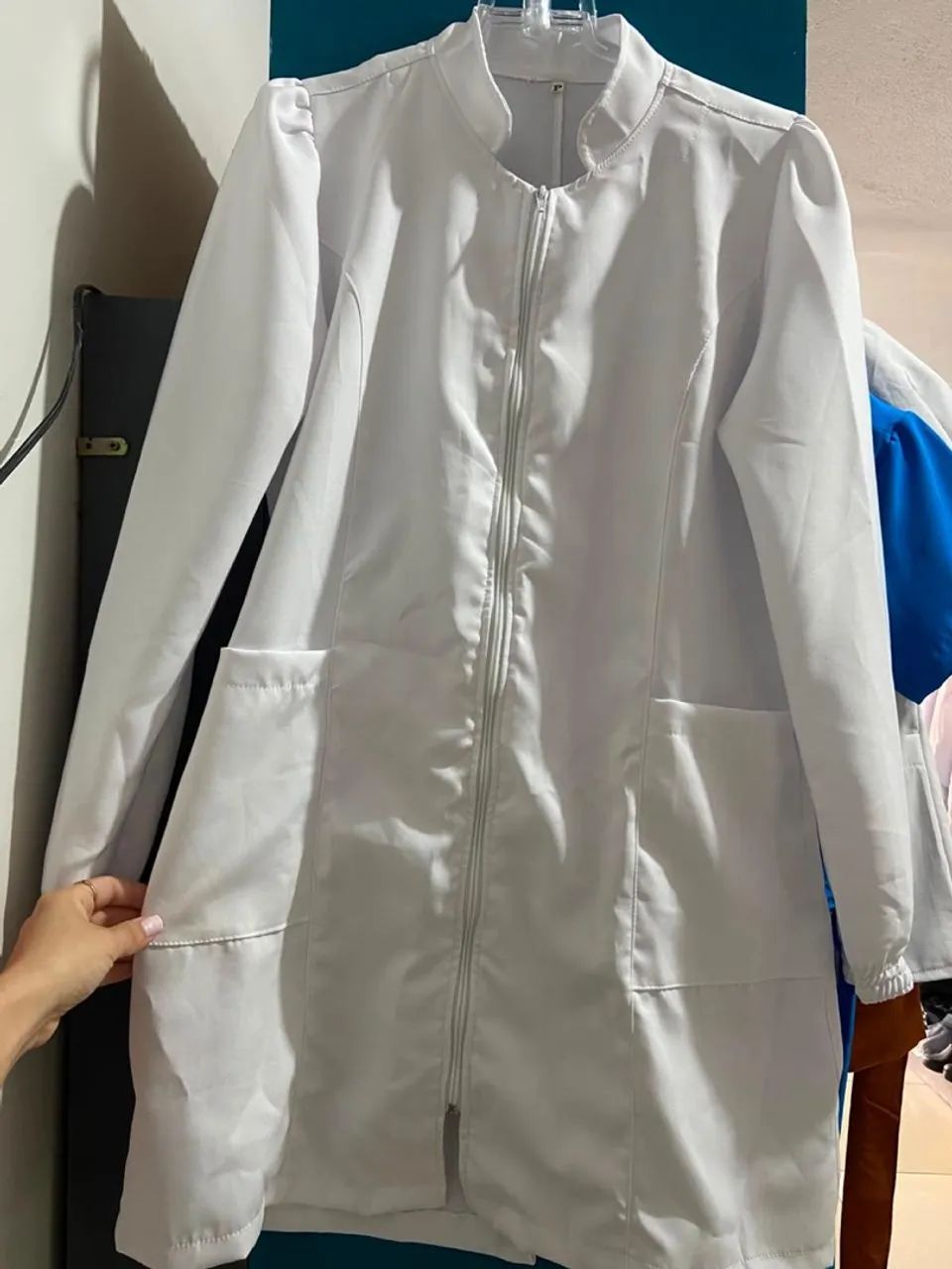 Vendo Jalecos, scrubs - Foto 4