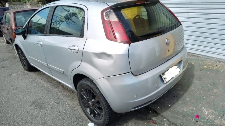 Fiat Punto ESSENCE 1.6 DUALOGIC FLEX 2011