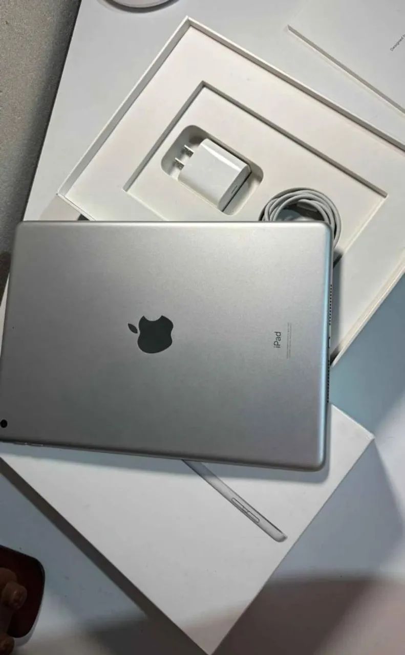 VENDO IPAD 9 GERAÇÃO ACOMPANHANDO TECLADO E MOUSE - Foto 2
