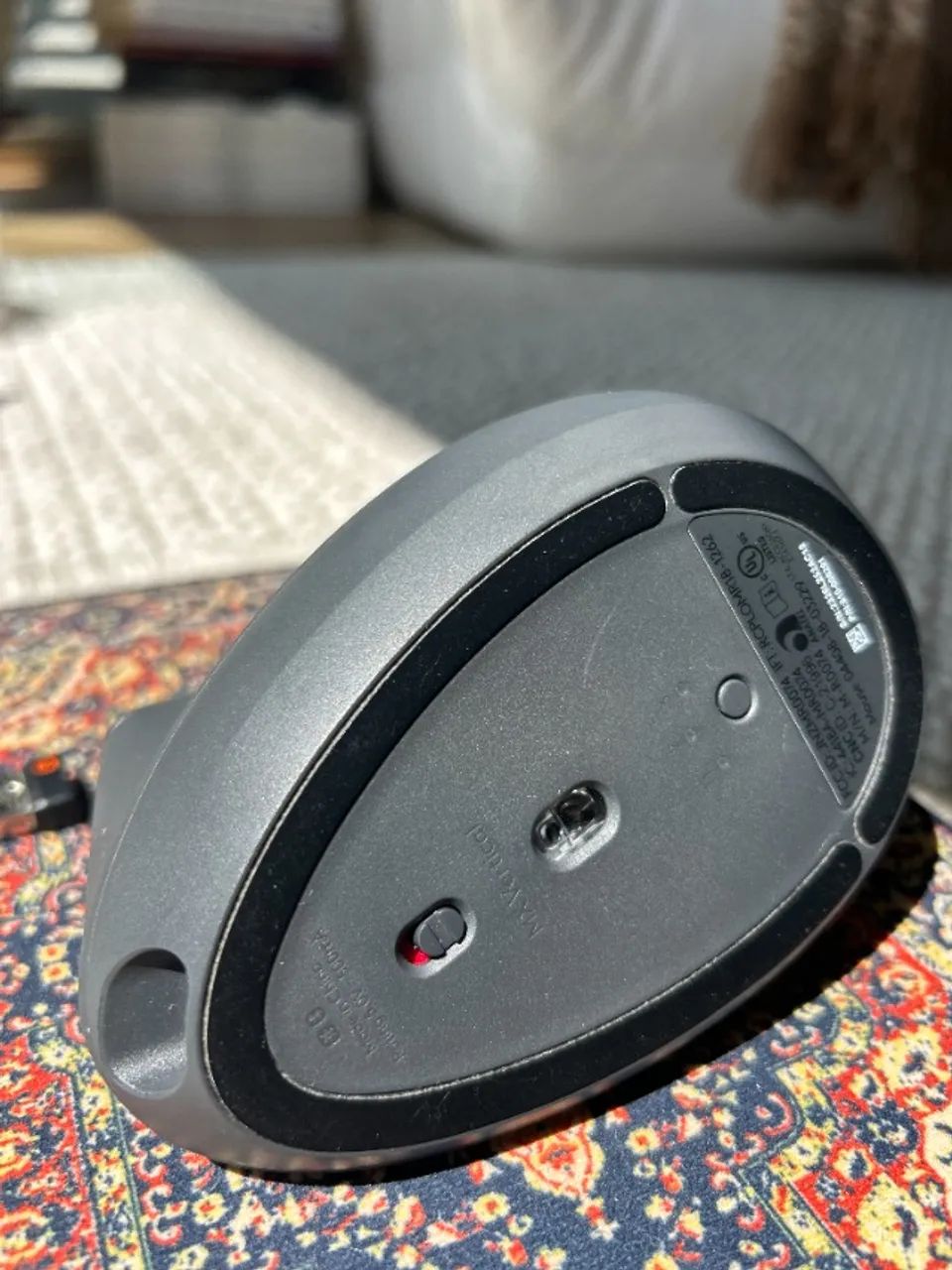 Mouse Logitech MX Vertical - Sem Fio - Foto 5