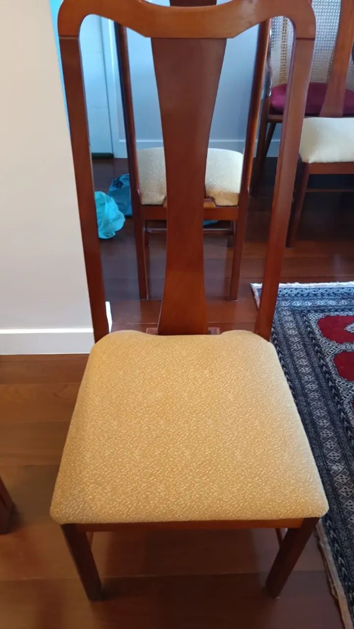 Mesa de Jantar em Madeira com Vidro + 6 Cadeiras - Foto 5
