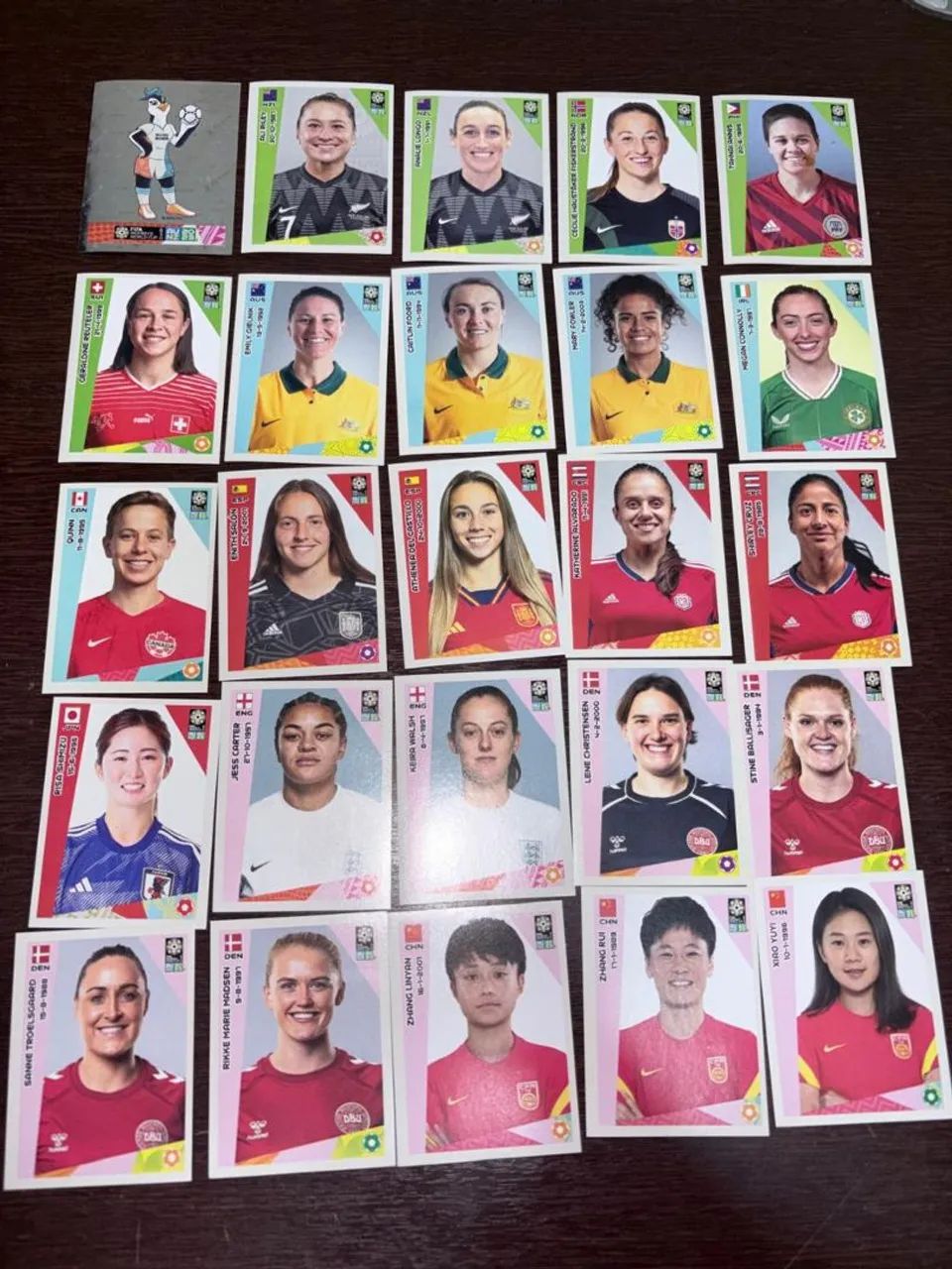 Figurinhas para venda e troca - Foto 4