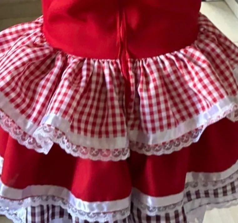Vestido junino tamanho P nunca usado - Foto 2