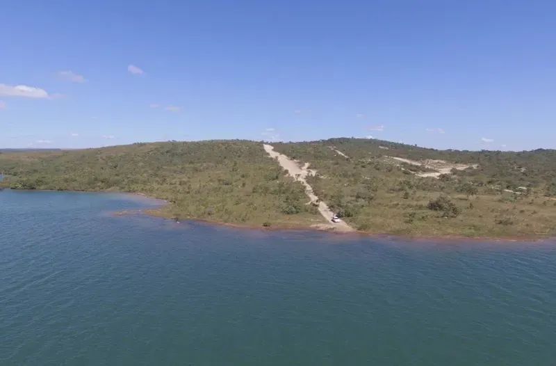Lote, 1000m2  ás margens do Lago. - Foto 3