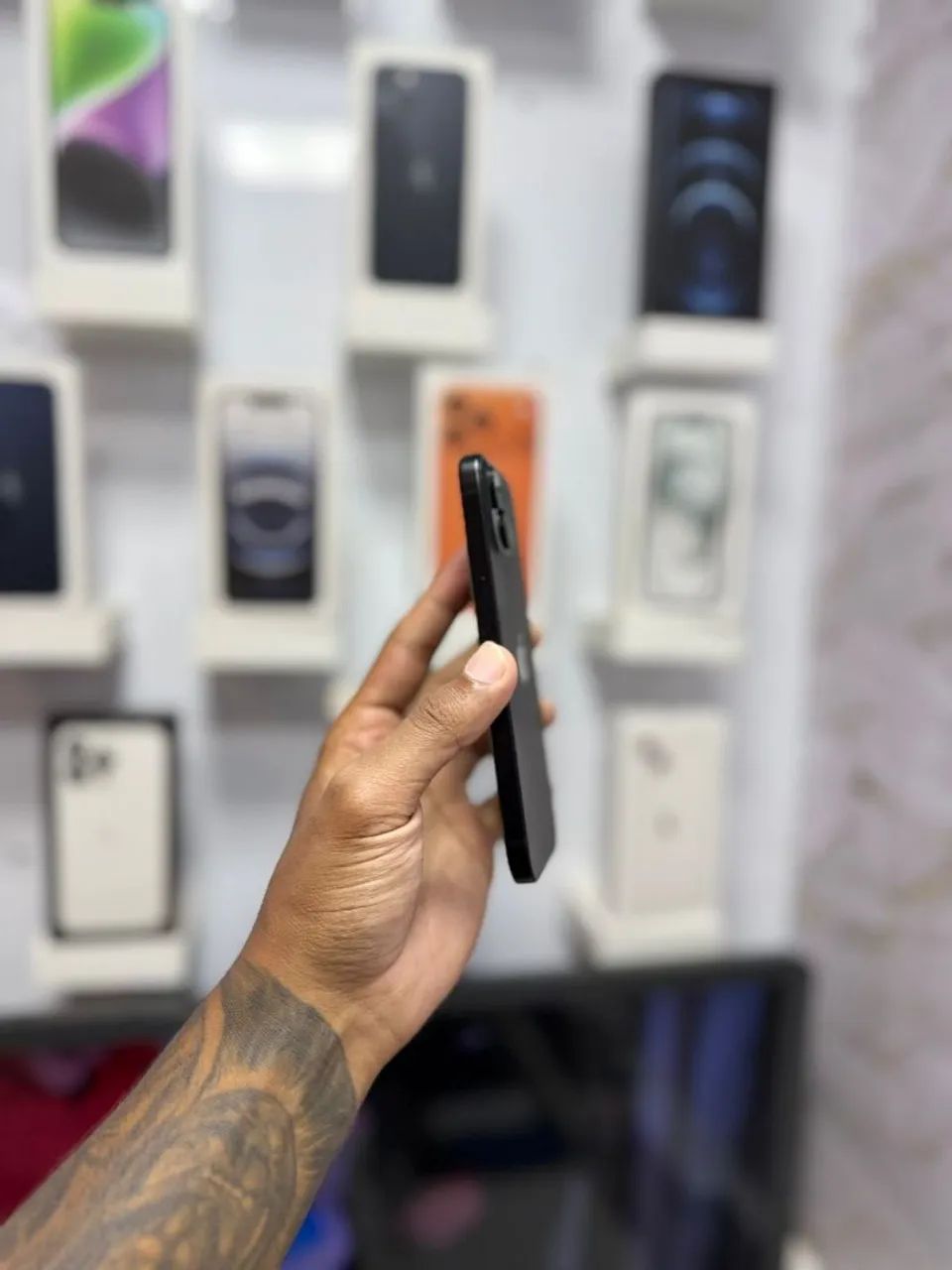 IPHONE 15 128GB<br>R$ 3.099,00 MUITO TOP - Foto 2