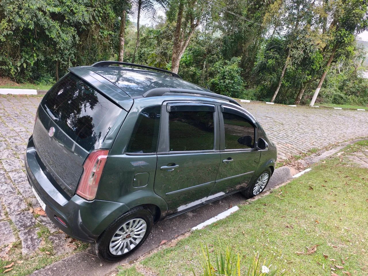Fiat Idea Attractive 1.4 Fire Flex 8V 5P 2014 - Foto 3
