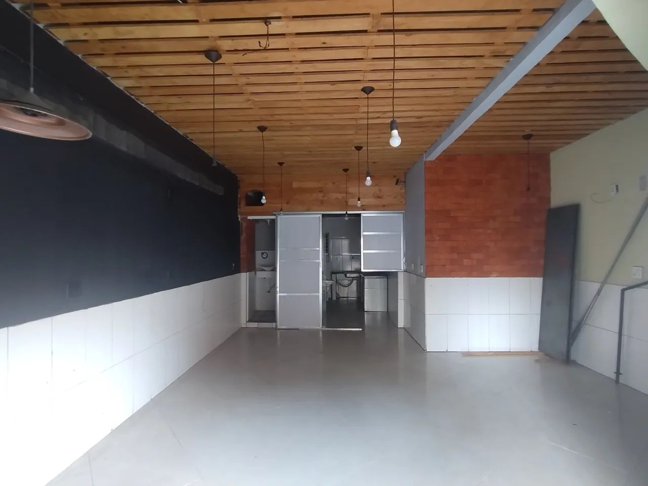 Excelente loja com 53m² na Av. Itamar Franco