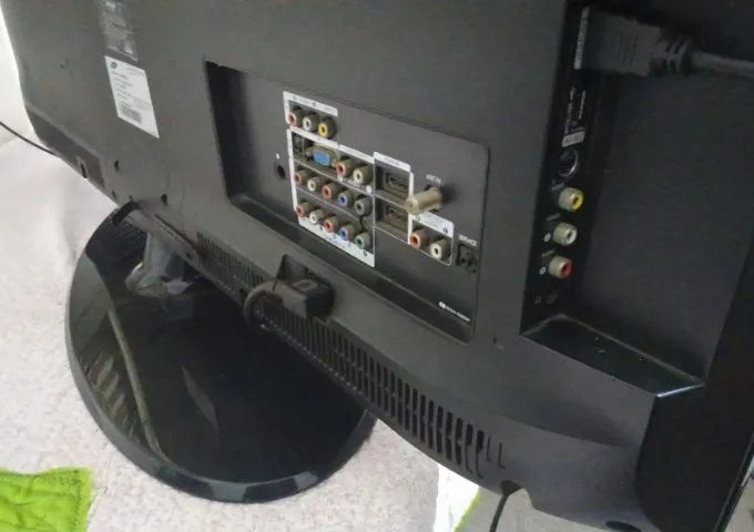 Tv Samsung Lcd 40a550 com entradas Hdmi Usb Av Vga Funcionando perfeitamente - Foto 5