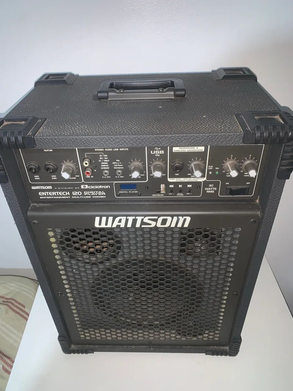 Caixa Multiuso Ciclotron / Wattsom Entertech 120 Dp