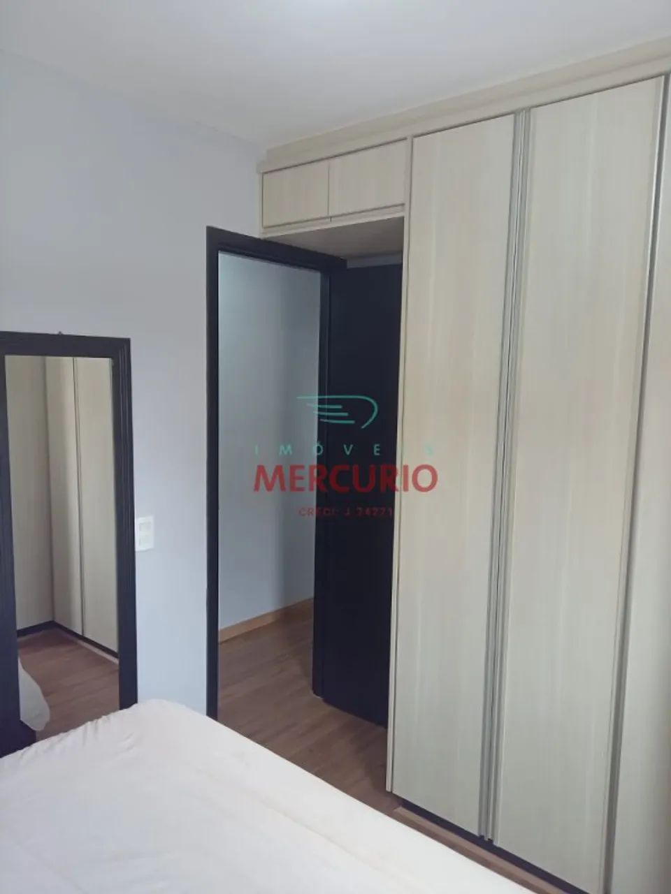 Apartamento com 2 dormitórios completo em armários, eletrodomésticos e ar - Foto 3