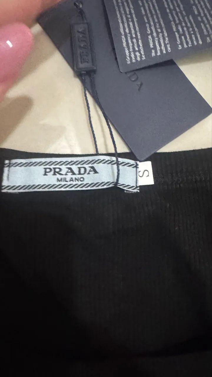 BLUSA PRADA PRETA BÁSICA  - Foto 4