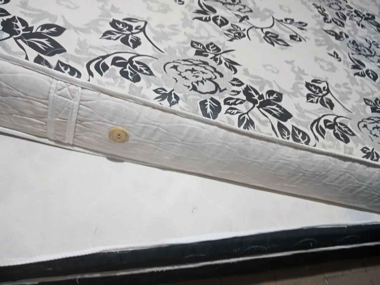 Cama box de casal: base e colchão em boas condições - Foto 3