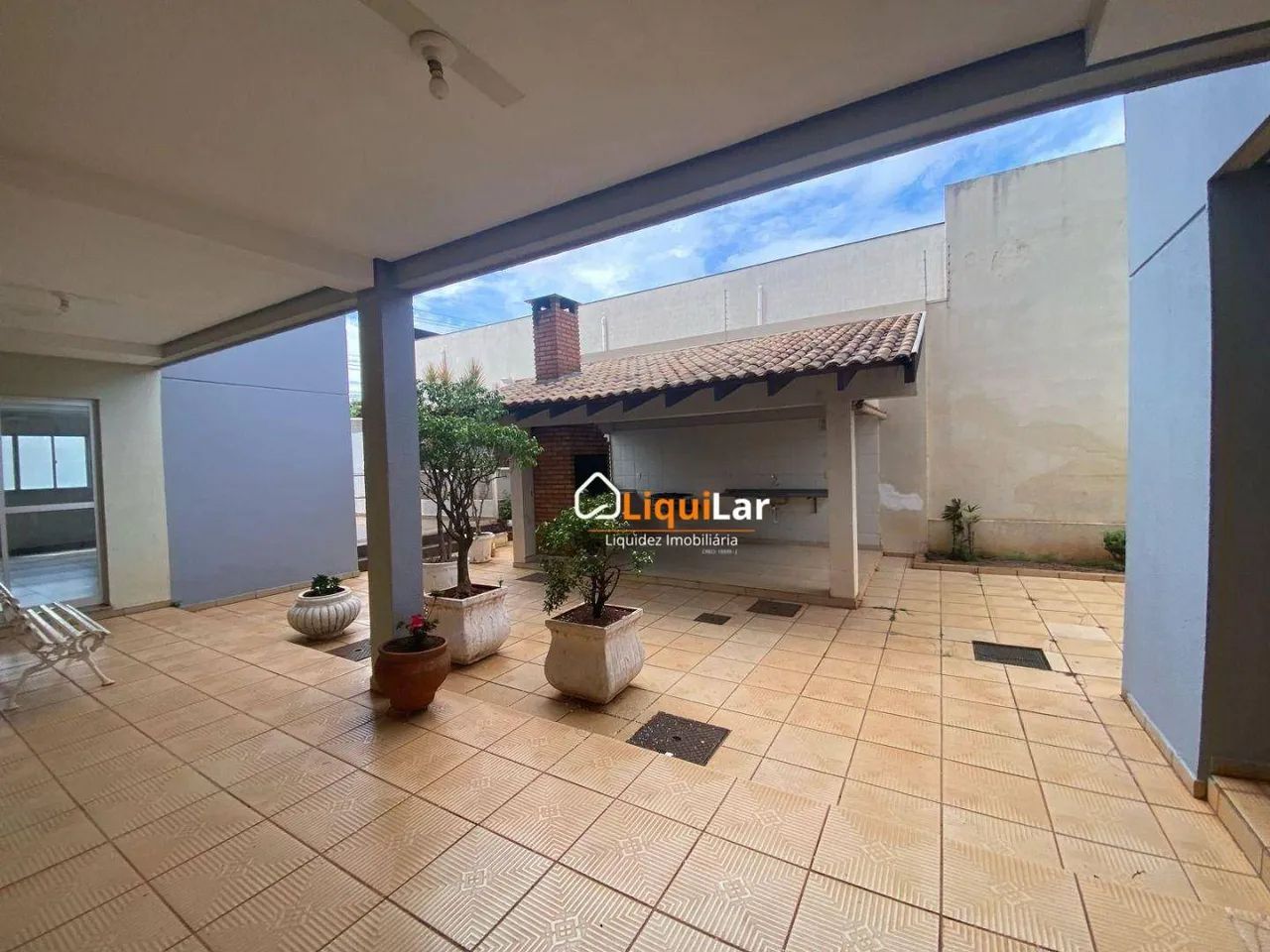 Apartamento para Locação no Edifício Pernambuco com 77 m², 3 Quartos, Suíte e 2 Vagas - Foto 4