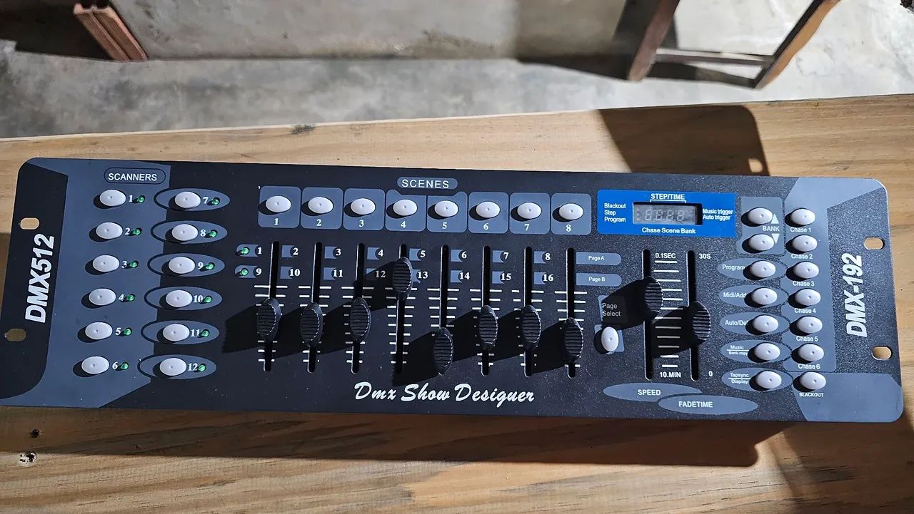 Mesa de Luz DMX512 - Disco 192