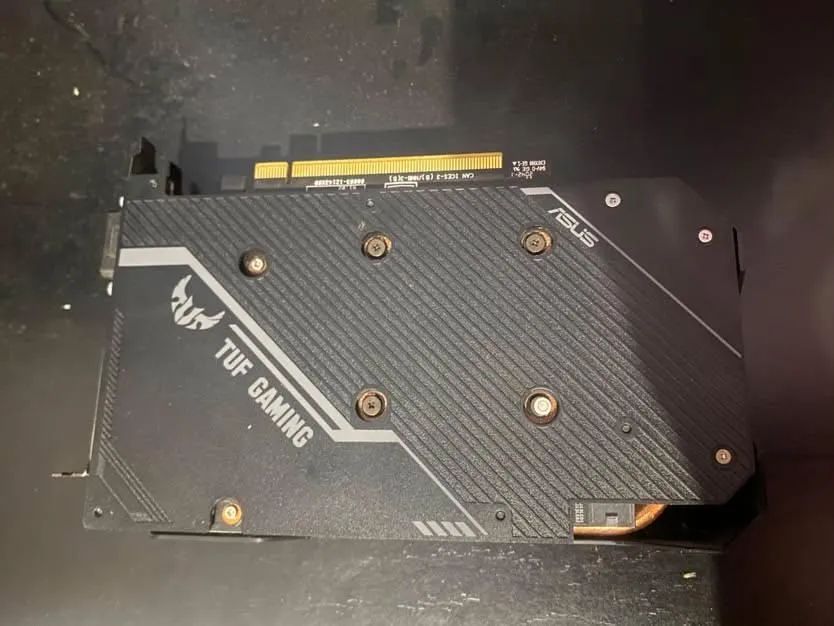 GTX 1650 ASUS TUF  - Foto 2